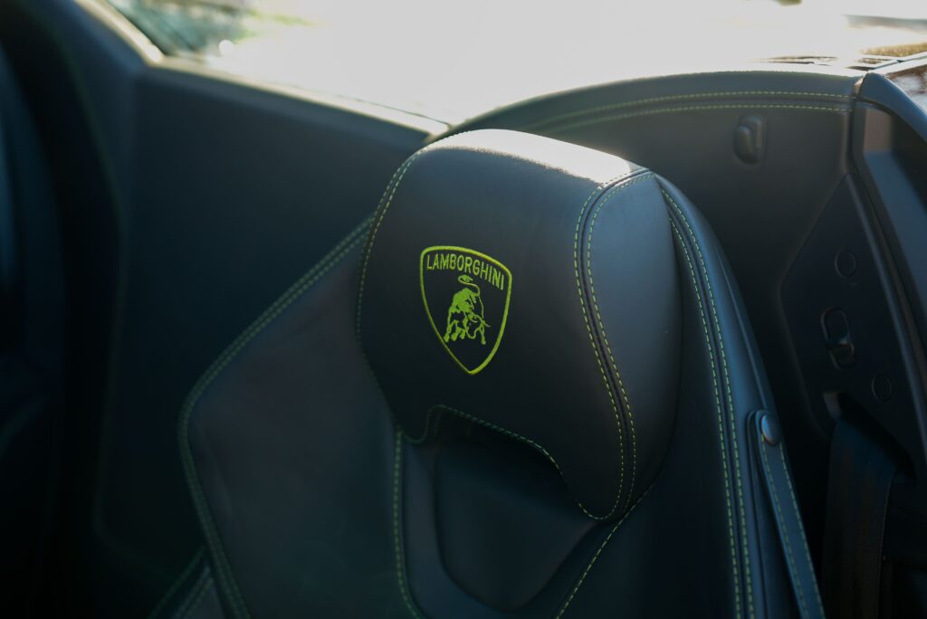 equipamiento del Lamborghini Huracán Spyder