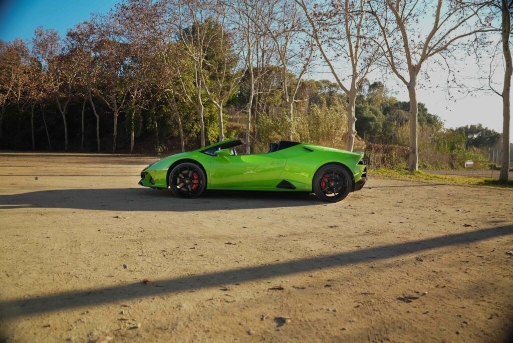 Feel the thrill of driving through Barcelona on a car route with a Lamborghini Huracán Spyder and hire cars Barcelona