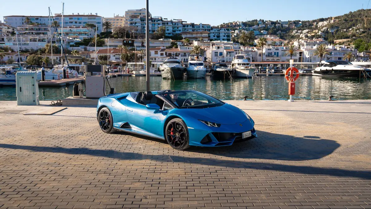 lamborghini huracan evo white tour barcelona