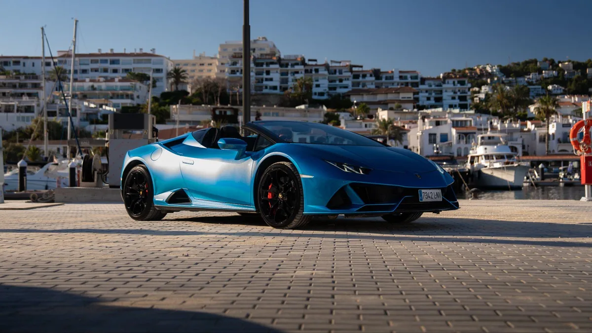 lamborghini huracan evo blue rental for tour barcelona