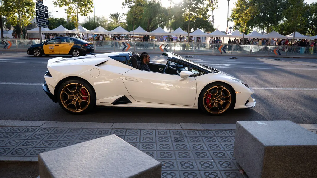 lamborghini huracan evo white rental in barcelona